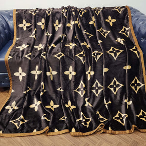Luxury Designer Full Reversible Blanket Perfect For Grandeur Home Décor